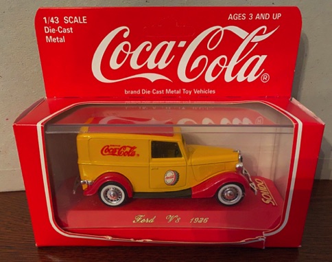 10108-1 € 15,00 coca cola auto schaal 1 op 43 ford V8 1936.jpeg